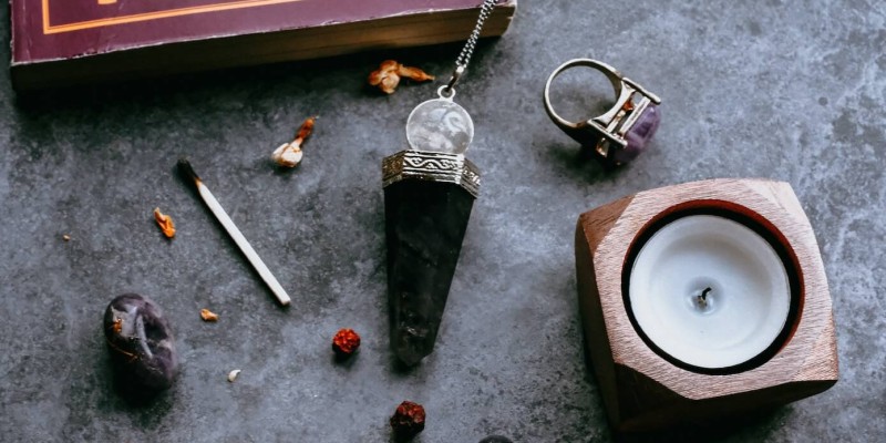 Tarot cards and other religious items.